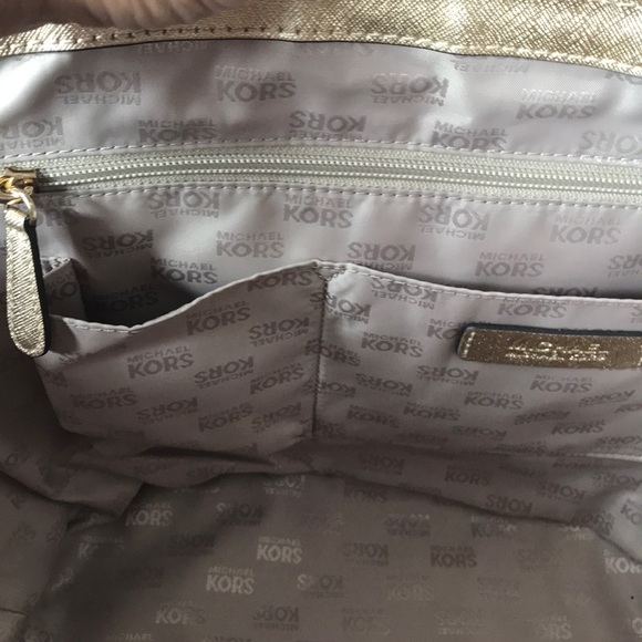 Michael Kors Straw Tote - Picture 4 of 8